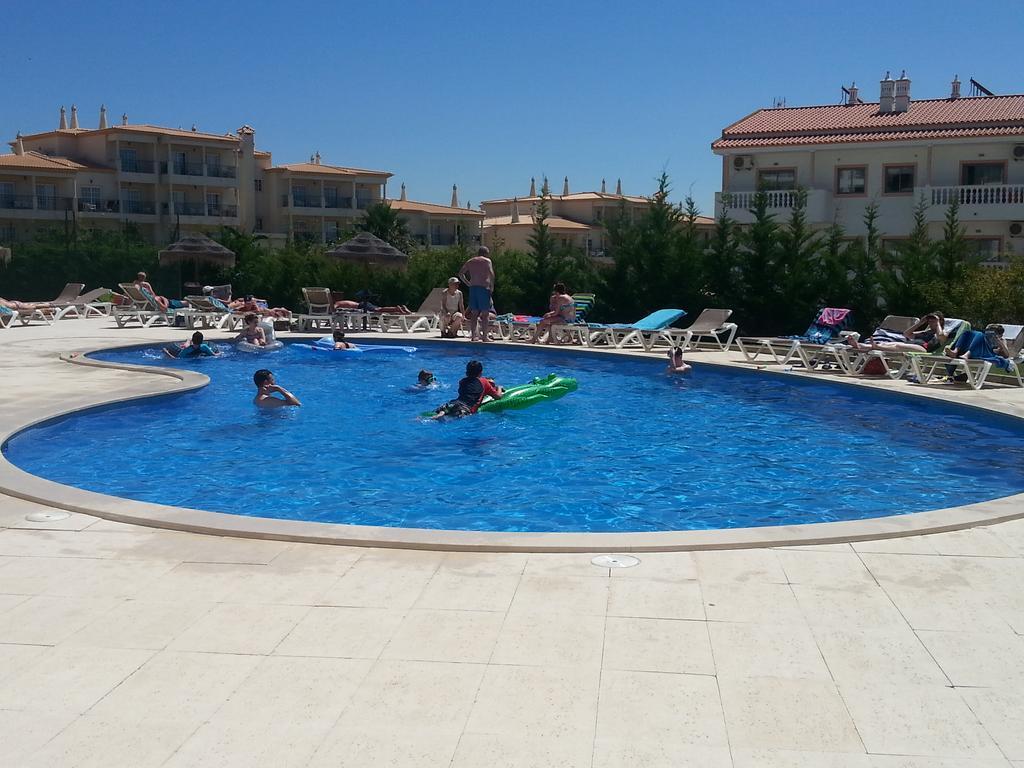 Apartment With Terrace Albufeira Olhos De Agua Luaran gambar